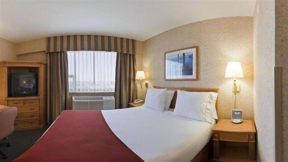 Express Vancouver Airport-richmond By Ihg Hotel