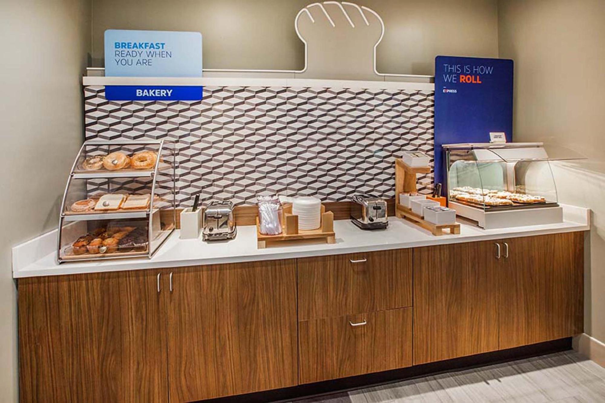 Express Vancouver Airport-richmond By Ihg