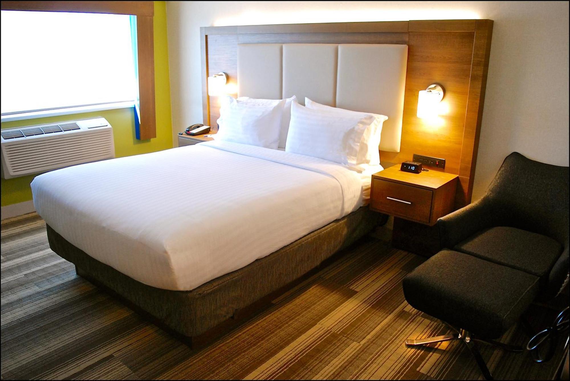 Express Vancouver Airport-richmond By Ihg Hotel Richmond