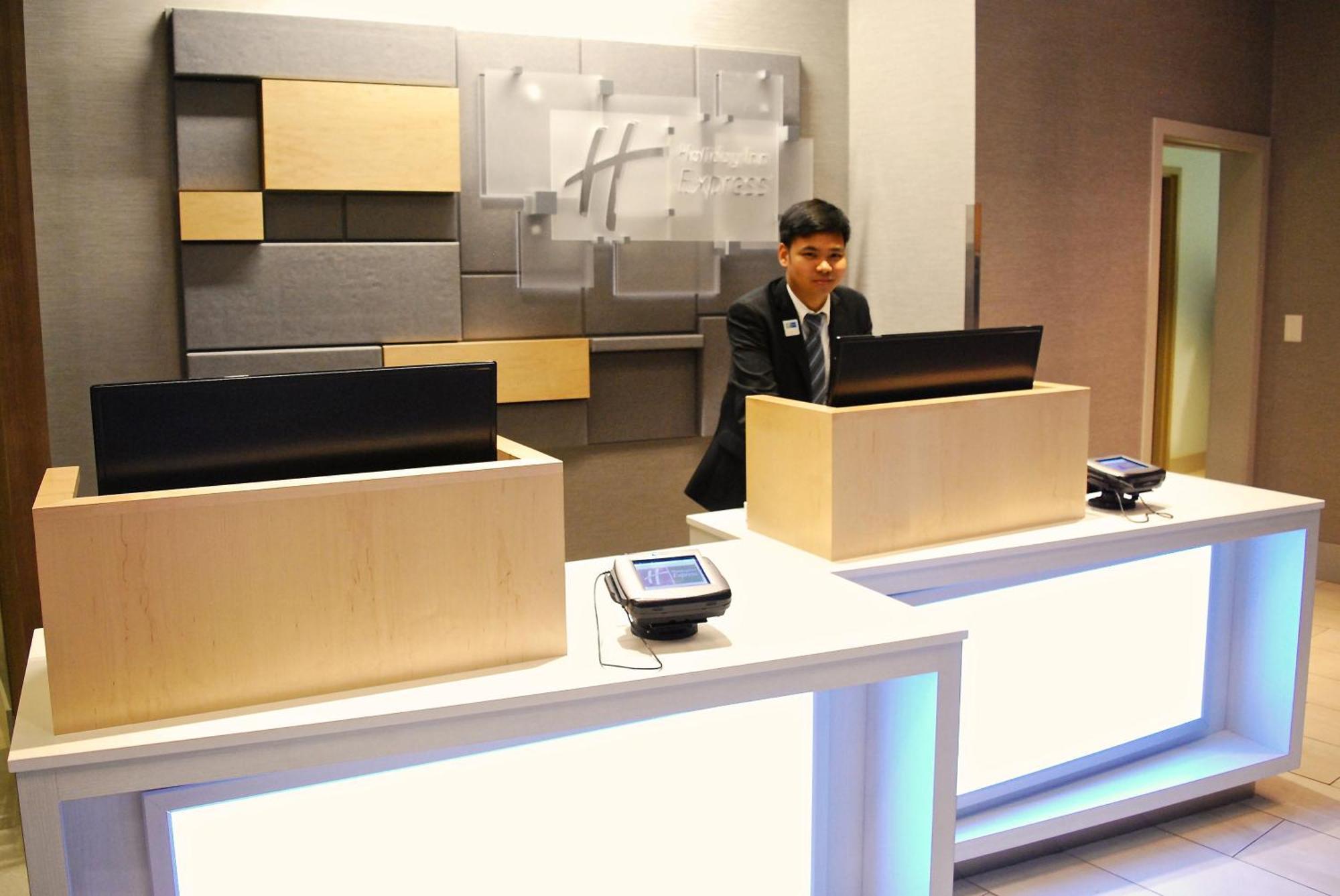 Express Vancouver Airport-richmond By Ihg