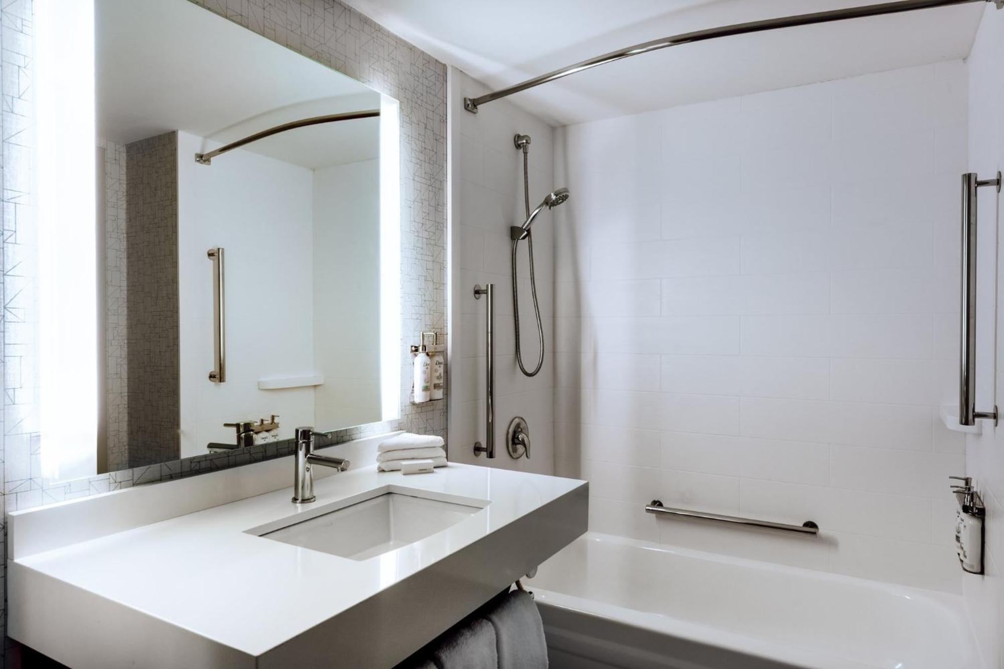 Express Vancouver Airport-richmond By Ihg Hotel Richmond