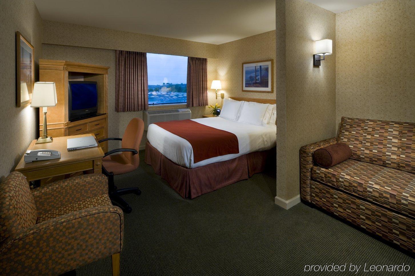 Express Vancouver Airport-richmond By Ihg 3*