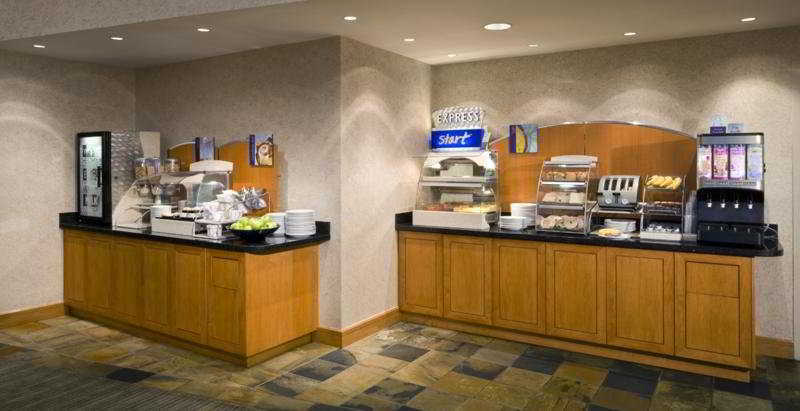 Hotel Express Vancouver Airport-richmond By Ihg