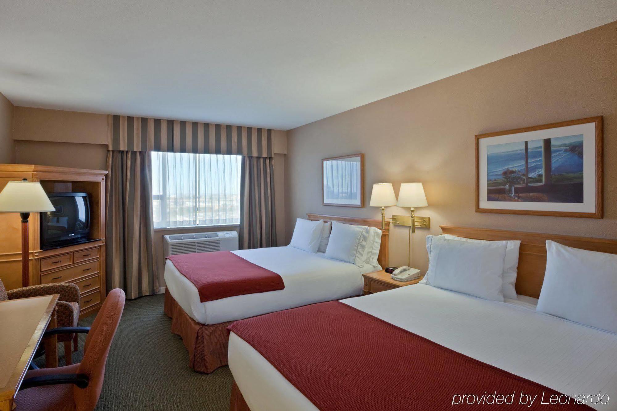 Hotel Express Vancouver Airport-richmond By Ihg